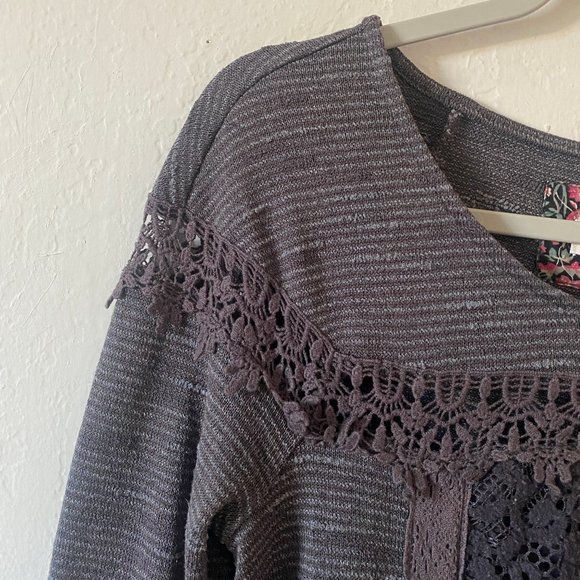 Anthropologie Meadow Rue Womens Blouse Ruffle Size S Gray Crochet Stripe Top - Picture 3 of 11